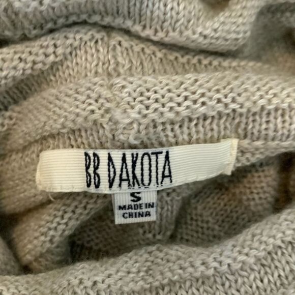 BB Dakota Ribbed Knit Cowl Neck Sweater Tan Beige Short Sleeve Size Small - Picture 8 of 9